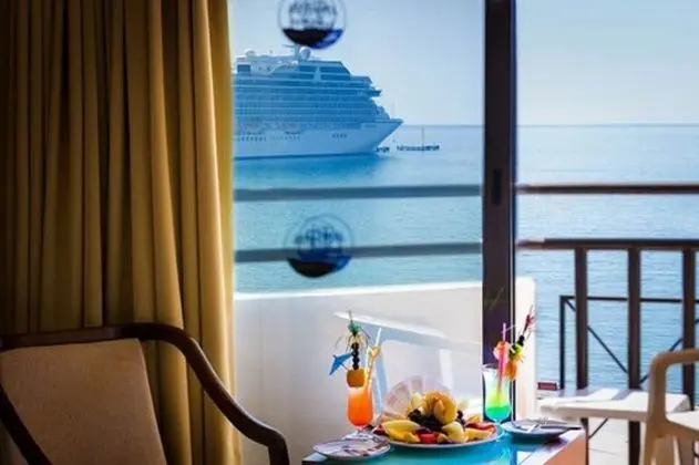 İki Ayrı Yataklı Oda, Balkon, Deniz Manzaralı
