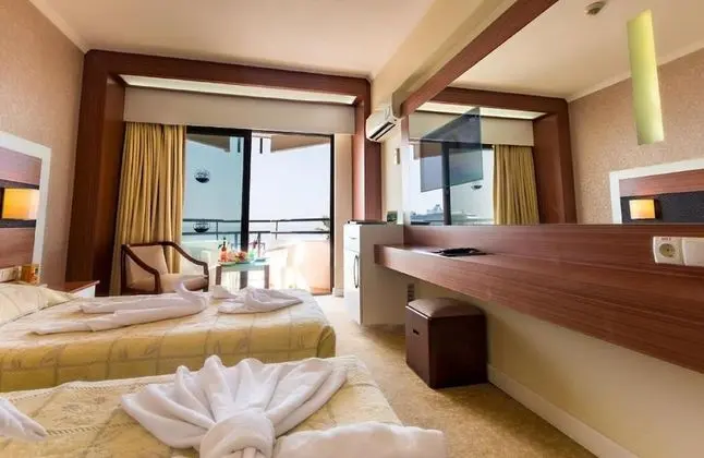 Üç Kişilik Oda, Balkon, Deniz Manzaralı