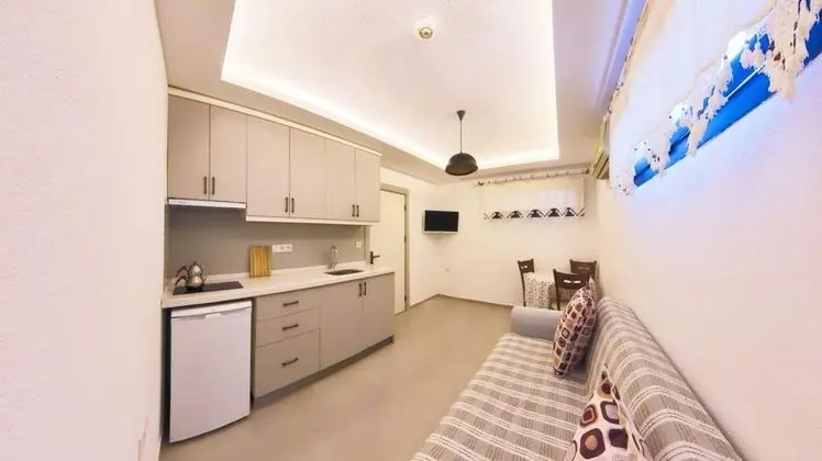 Economy,    , Bodrum Kat