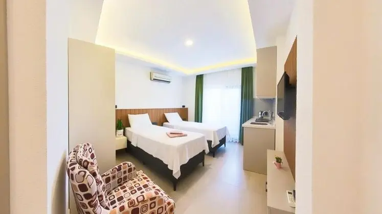 Studio Suite, Bahçe Manzaralı, Balkonlu veya Fransız Balkonlu