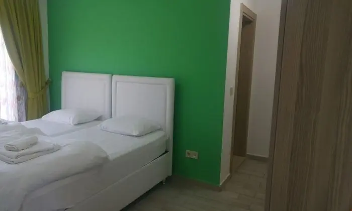 AILE SUIT BALKONLU 4 KISILIK