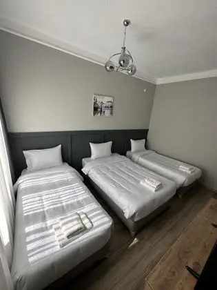 Triple, Şehir Manzaralı