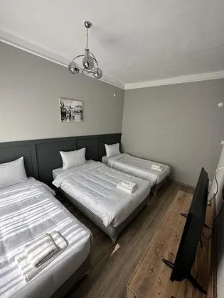 Triple, Şehir Manzaralı