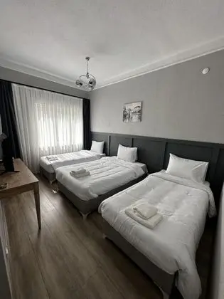 Triple, Şehir Manzaralı