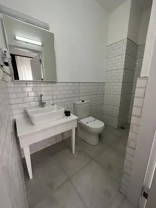Triple, Şehir Manzaralı