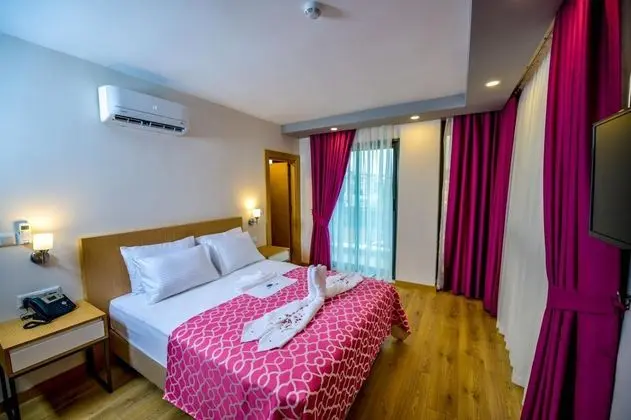 Standart Oda, Şehir Manzaralı, Balkonlu