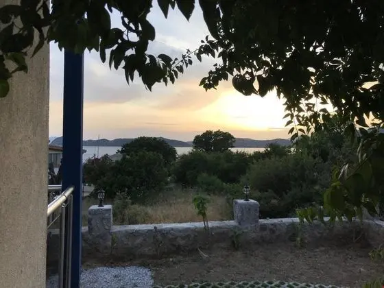 Suit Oda - Bahçeli