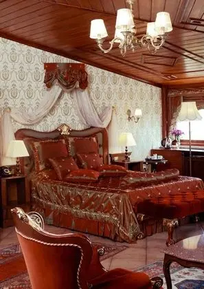 Penthouse Suite