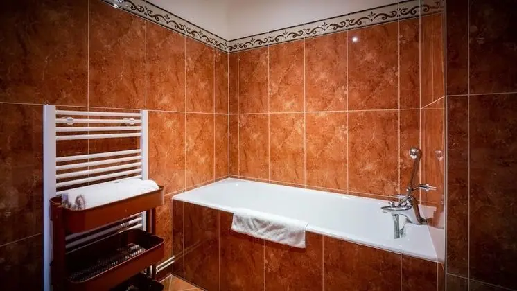Comfort Tek Büyük Yataklı Oda