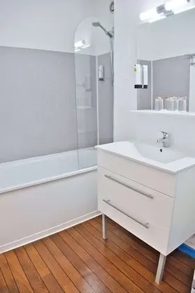 Comfort Tek Büyük Yataklı Oda, 1 Çift Kişilik Yatak, Küvet, Liman Manzaralı