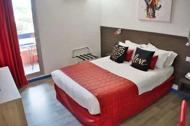 Standard Tek Büyük Yataklı Oda, 1 Çift Kişilik Yatak, Küvet, Şehir Manzaralı