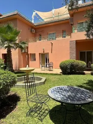 Superior Tek Büyük veya İki Ayrı Yataklı Oda