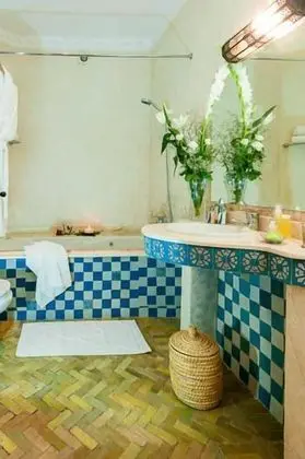 Superior Tek Büyük veya İki Ayrı Yataklı Oda