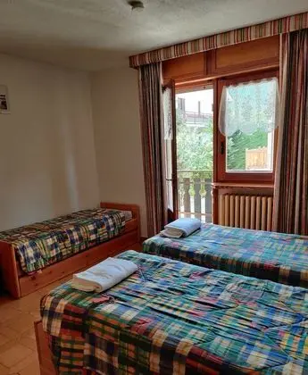 Standard Üç Kişilik Oda, 3 Tek Kişilik Yatak