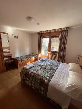 Standard Üç Kişilik Oda, 3 Tek Kişilik Yatak