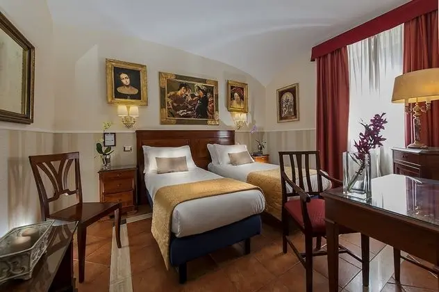 Tek Büyük veya İki Ayrı Yataklı Oda