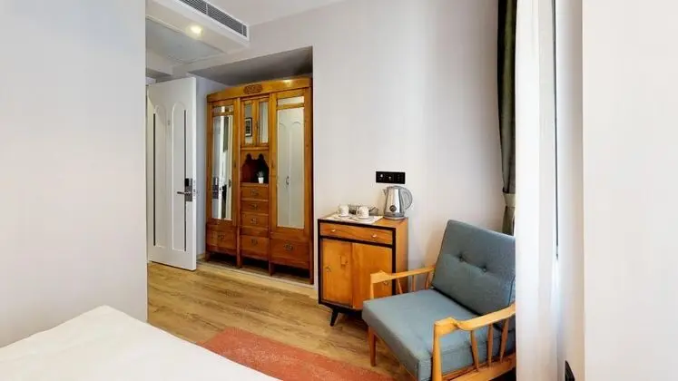 Standart Oda, Şehir Manzaralı
