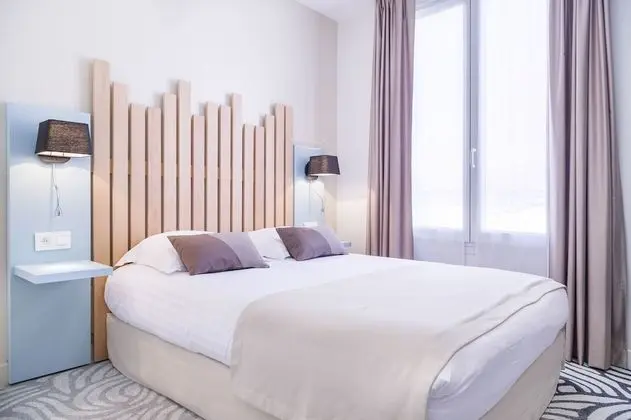 Tek Büyük Yataklı Oda, 2 Yatak Odası (connecting rooms)