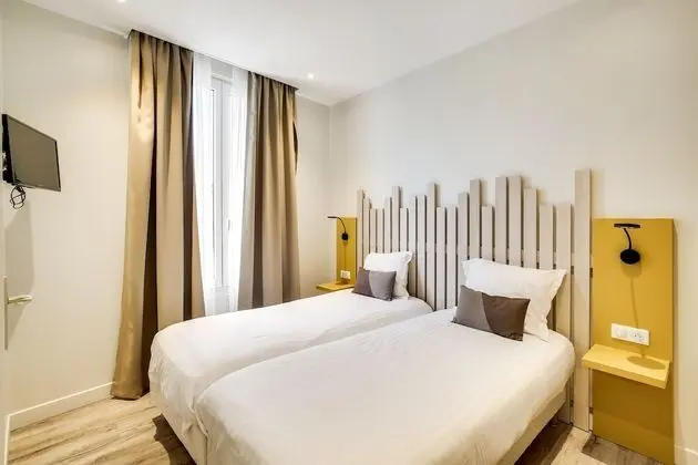 Tek Büyük Yataklı Oda, 2 Yatak Odası (connecting rooms)