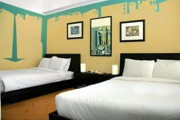 Dört Kişilik Oda, Banyolu/Duşlu (Residential Standard)