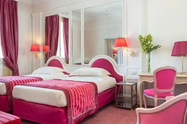 Deluxe Tek Büyük veya İki Ayrı Yataklı Oda, Teras