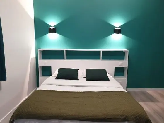 Standard Tek Büyük Yataklı Oda