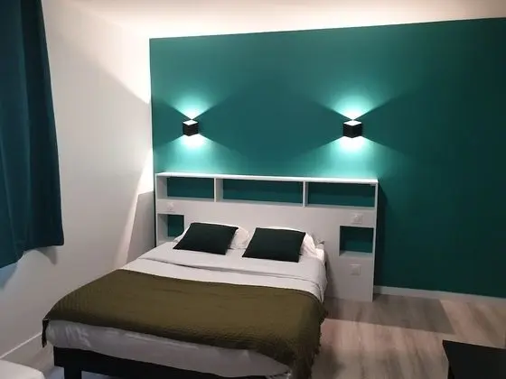 Standard Tek Büyük Yataklı Oda