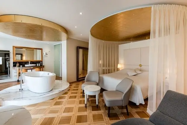 Romantic Süit, 1 En Büyük (King) Boy Yatak, Balkon, Nehir Manzaralı