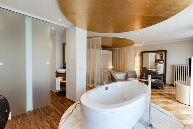 Romantic Süit, 1 En Büyük (King) Boy Yatak, Balkon, Nehir Manzaralı
