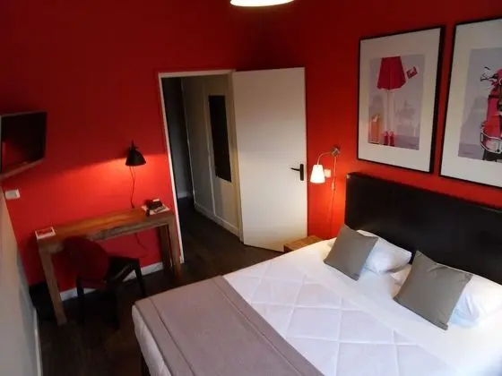 Comfort Tek Büyük Yataklı Oda