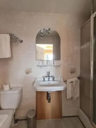 Standard Üç Kişilik Oda