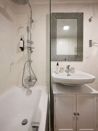 Comfort Tek Büyük Yataklı Oda, 1 Çift Kişilik Yatak
