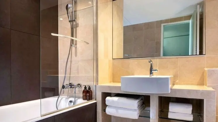 Superior Tek Büyük Yataklı Oda (La Charmante)