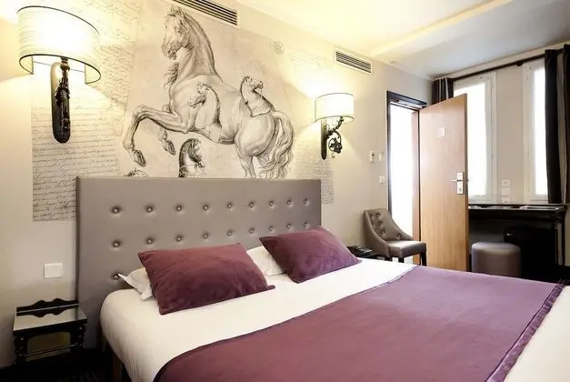 Standard Tek Büyük Yataklı Oda