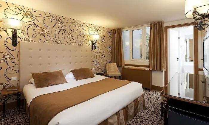 Standard Tek Büyük Yataklı Oda