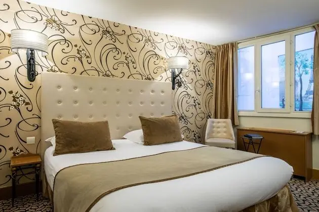 Standard Tek Büyük Yataklı Oda