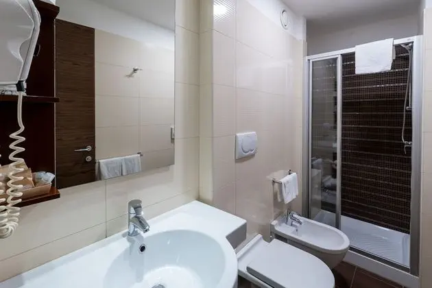Premium Büyük Yataklı Tek Kişilik Oda