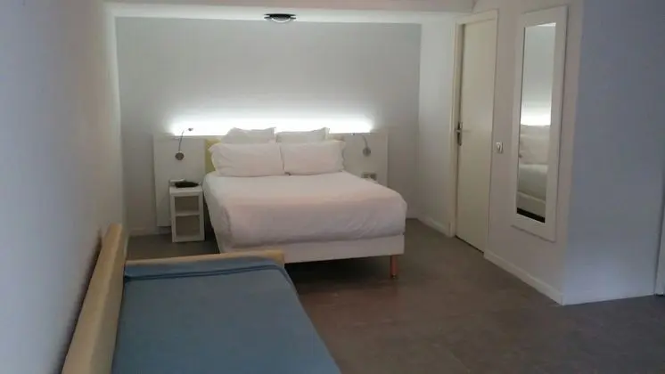 Dört Kişilik Oda (Rez de jardin)