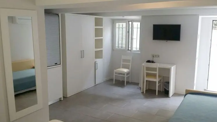 Dört Kişilik Oda (Rez de jardin)