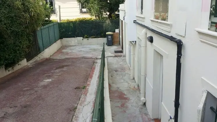 Dört Kişilik Oda (Rez de jardin)