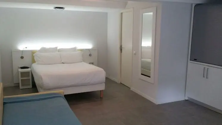 Dört Kişilik Oda (Rez de jardin)
