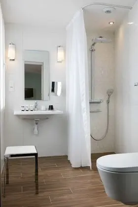 Üç Kişilik Oda