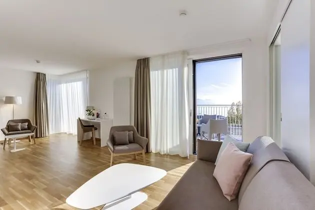 Superior Oda, Balkon, Göl Manzaralı