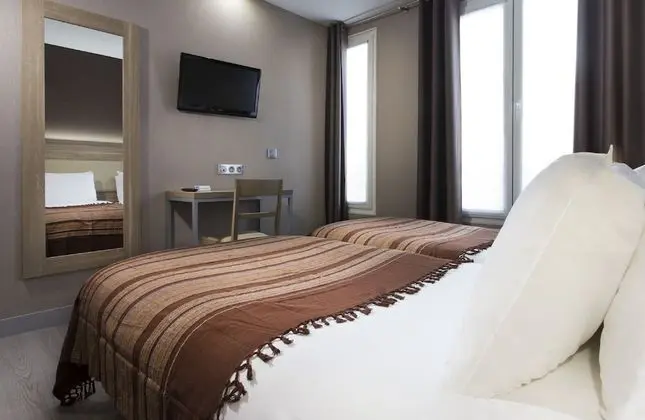 Standard Tek Büyük Yataklı Oda