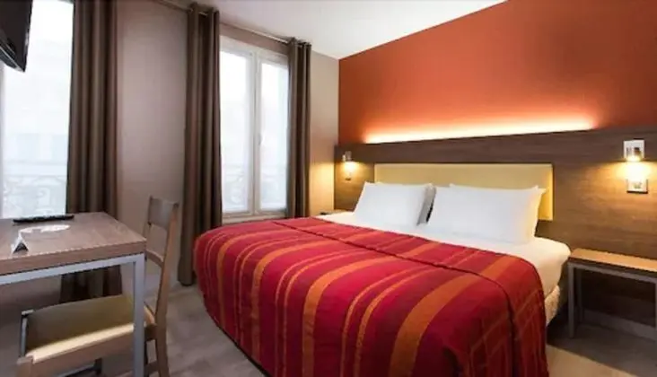 Standard Tek Büyük Yataklı Oda