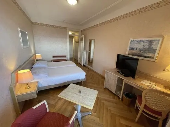 Tek Büyük Yataklı Oda, Dağ Manzaralı