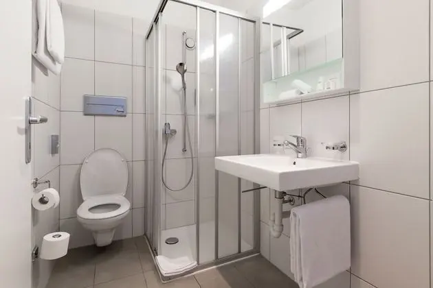 Tek Büyük Yataklı Oda, Dağ Manzaralı