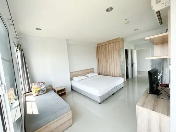 Studio Room