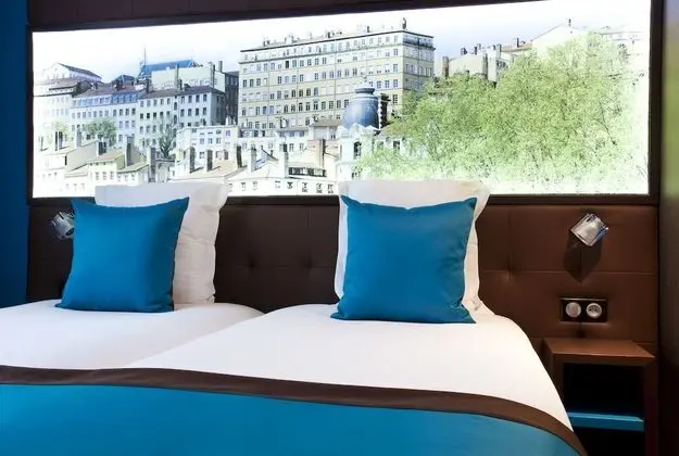 Classic Tek Büyük veya İki Ayrı Yataklı Oda