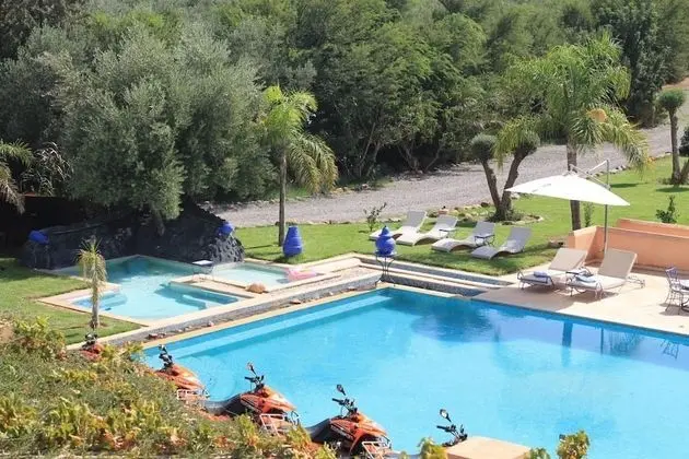 Oda, Birden Çok Yatak Odası, Sigara İçilebilir